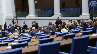Двама нови депутати от „Прогресивна България” положиха клетва