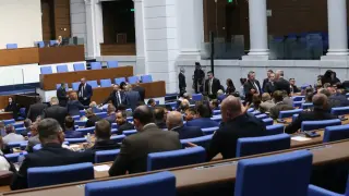 Извънредно от НС! Взеха важно решение, касаещо всички българи БЛИЦ Live