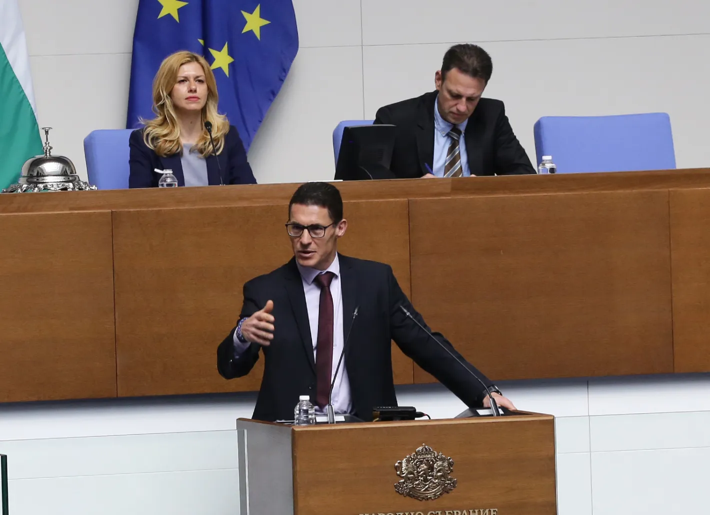 Парламент-Константин Проданов