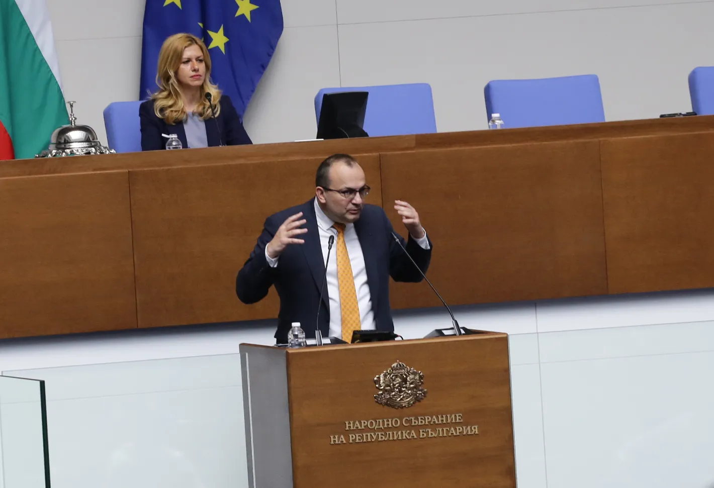 Парламент-Мартин Димитров