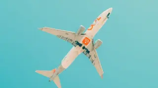 Какво пада от самолетите над кварталите край летищата