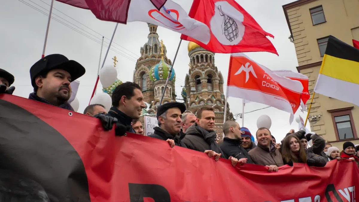 Липсиц посочи момента, в който руснаците могат масово да излязат на улицата, и добави, че е възможен и „по-краен" сценарий