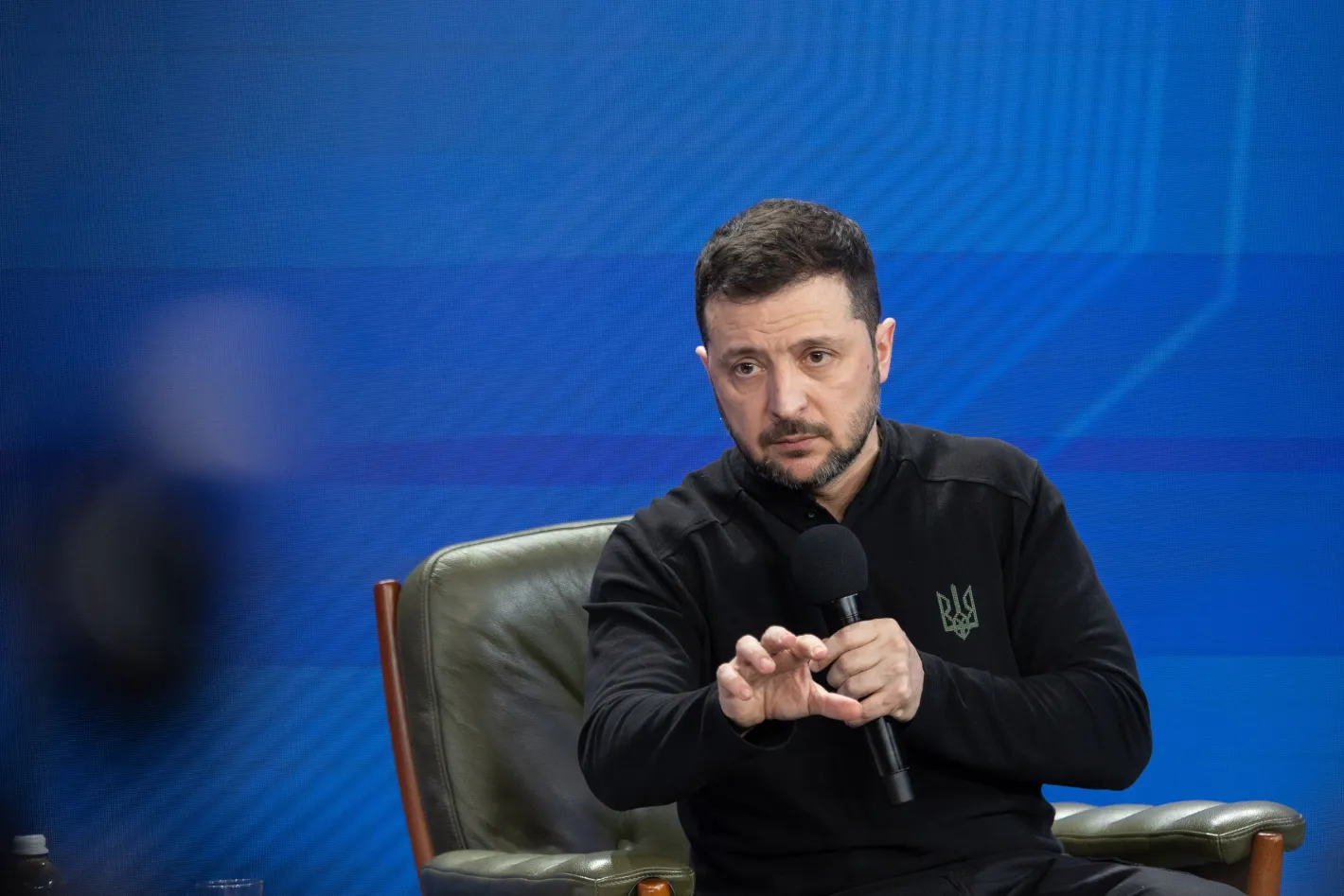 Експремиер на Украйна поиска оставката на Зеленски