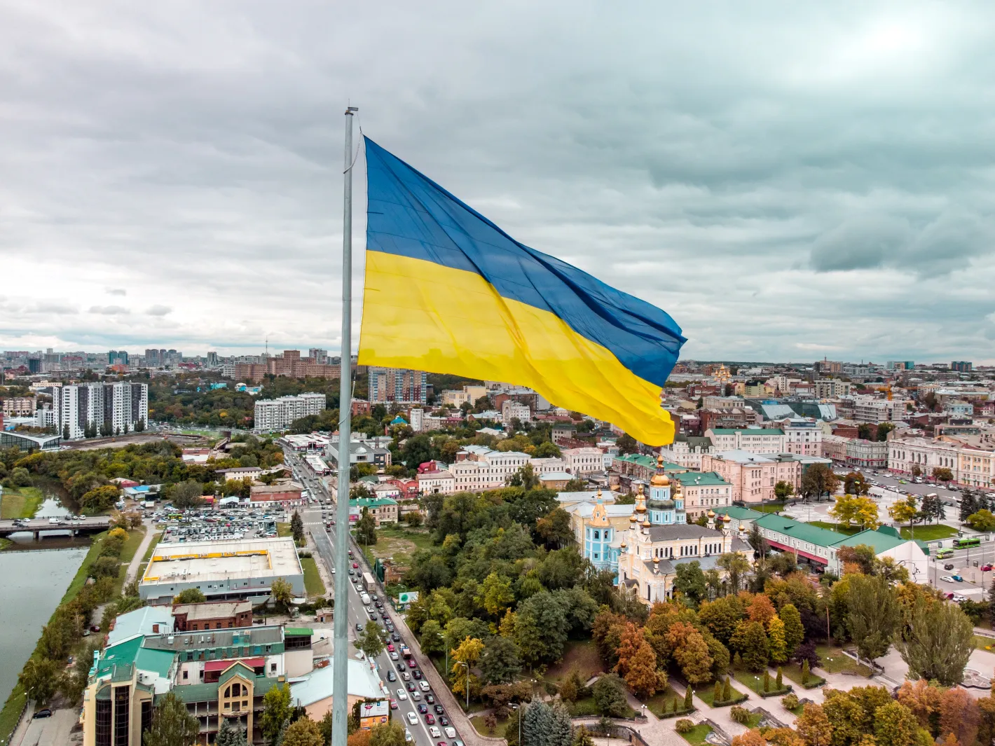 Свалиха украинския флаг в британско графство
