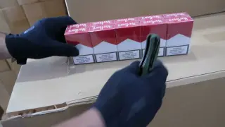 Пореден удар на ГДБОП: Спипаха 150 000 кутии цигари без бандерол край Перник
