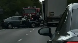Пиян шофьор се удари в ТИР в прохода Предела, движението е блокирано
