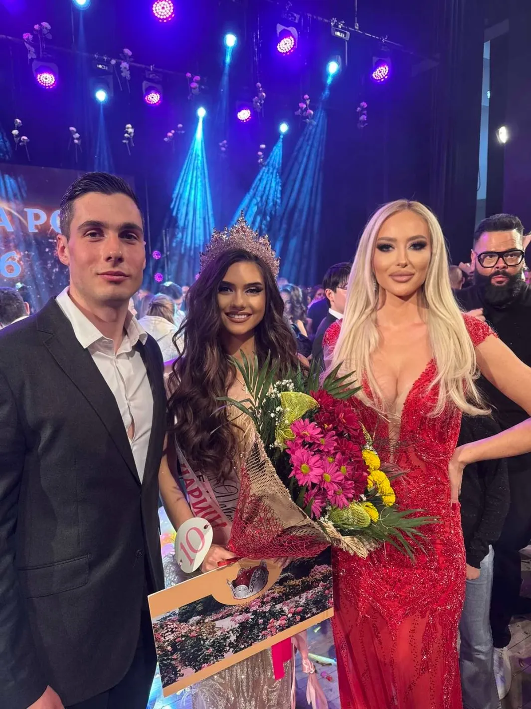 Имаме нова "Царица Роза"! Грабна короната в Казанлък с рекорд и "Bangaranga" на финала