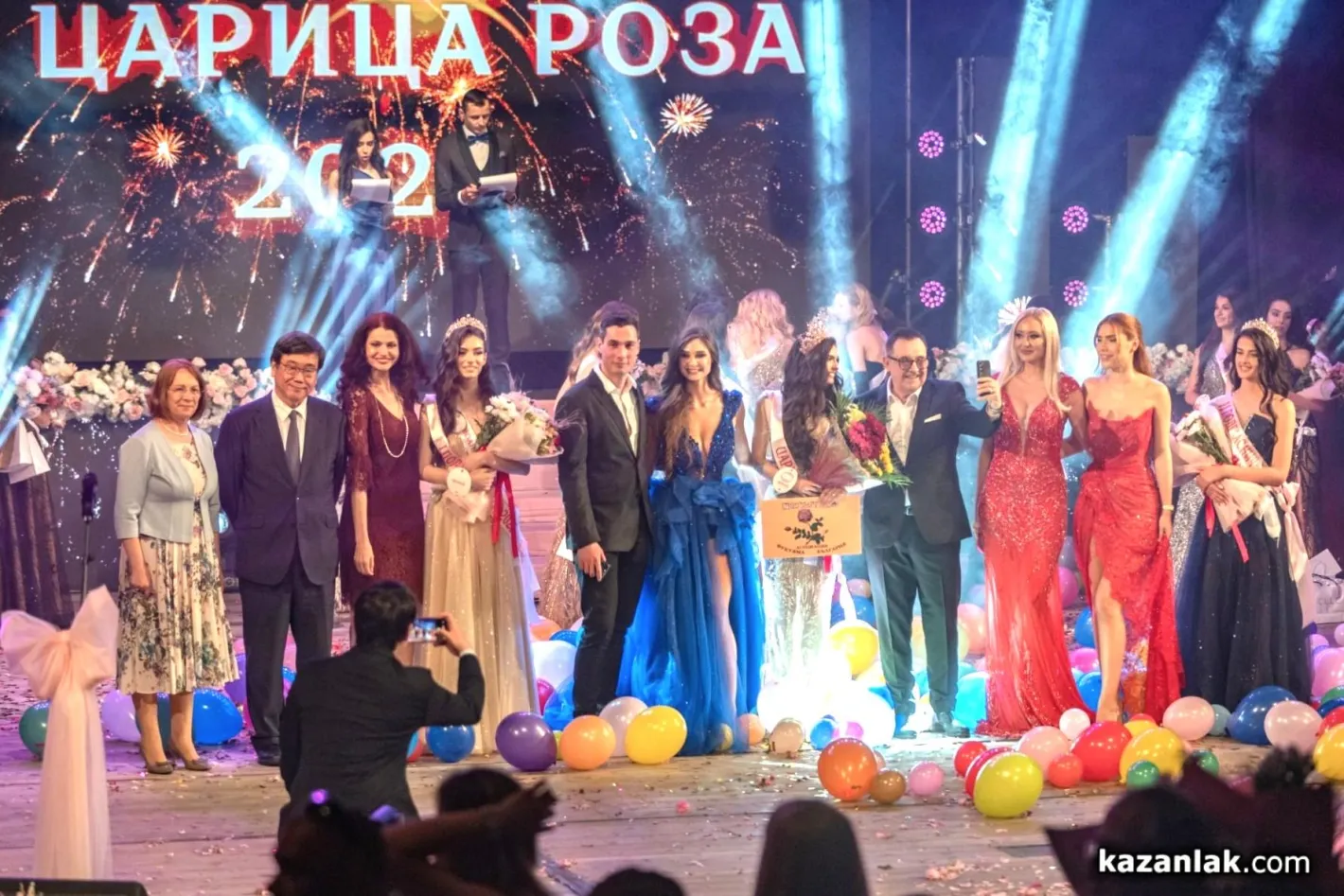 Имаме нова "Царица Роза"! Грабна короната в Казанлък с рекорд и "Bangaranga" на финала