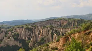 Посегнали са над едно от чудесата на България с "кирки и лопати": Екоминистреството реайгира и има позиция