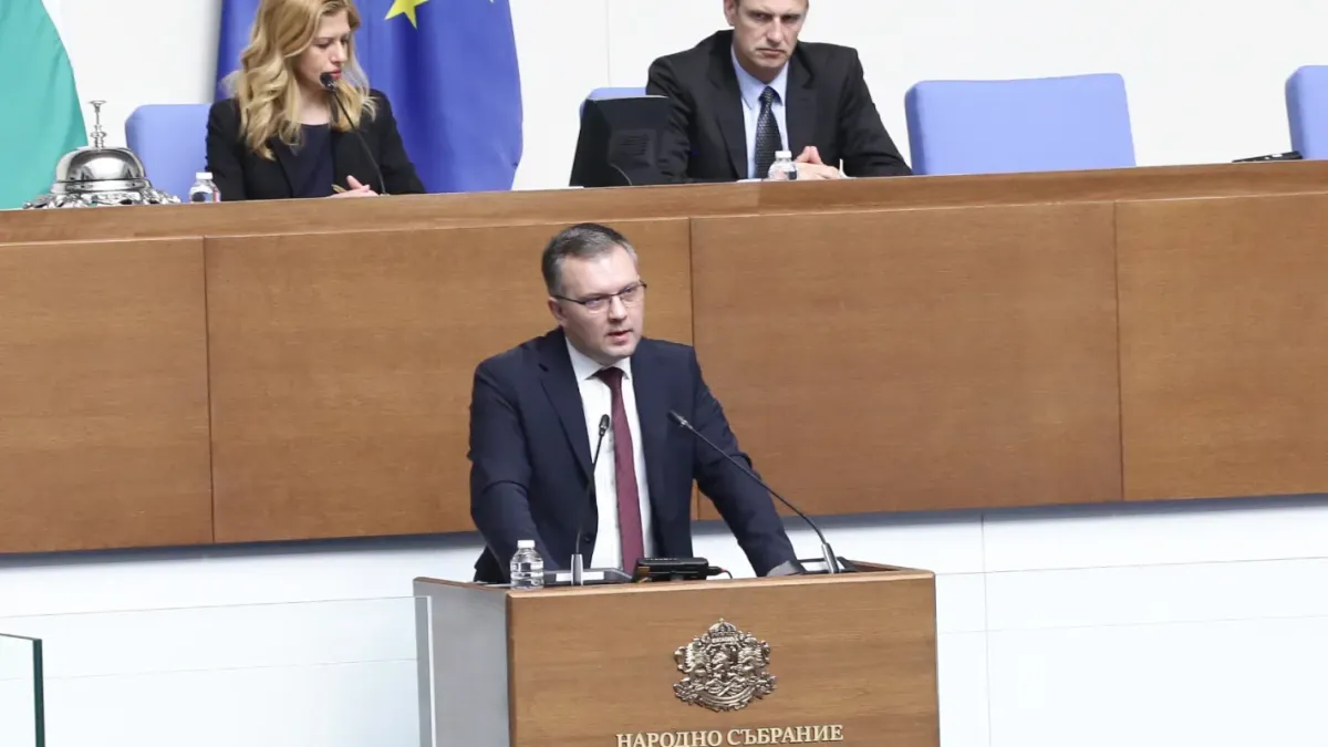 Министърът на правосъдието Николай Найденов отрече да се намаляват доходите на магистратите