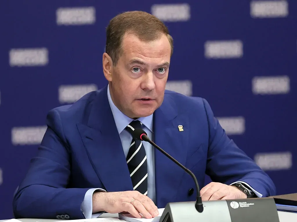 Медведев посочи 7 признака, че Украйна е "провалена държава"