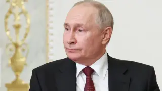 Русия признава: Китай вече „11 години върти Путин на пръста си“