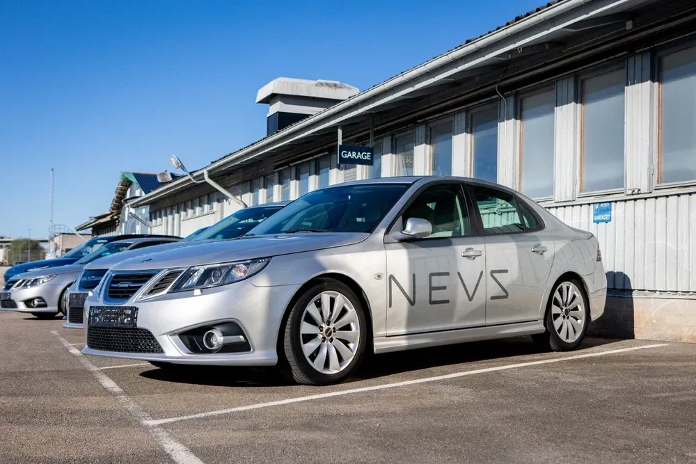 Продават последните нови автомобили Saab