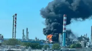 Експлозия в завод на МОЛ в Унгария: Има жертва и тежко ранени