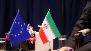 ЕС удря Иран със санкции заради Ормузкия проток