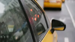 Такси и лек автомобил се удариха в Стара Загора