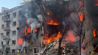 Масиран нощен обстрел с жертви в Киев, десетки сгради са разрушени