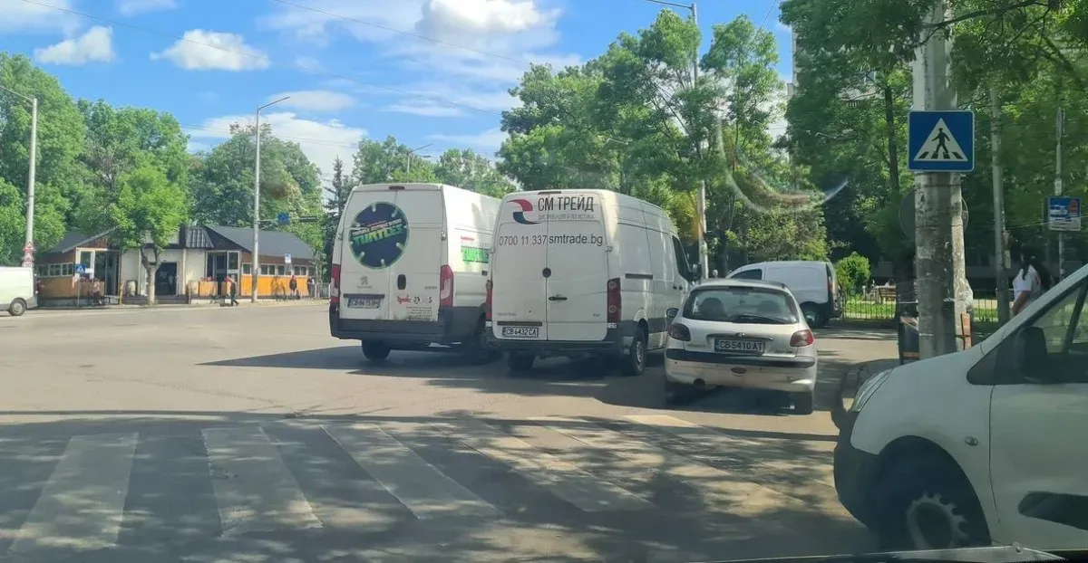 В София са майстори на тройката: Паркиране взриви мрежата