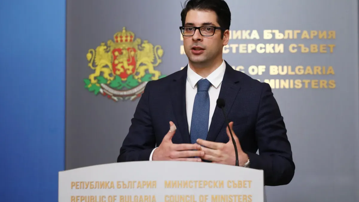 Критичен срок за ПВУ: Пеканов посочи кои 6 реформи и инвестиции застрашават европейските милиони за България