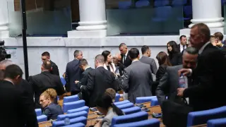 Второто четене на удължителния бюджет за 2026 г. влиза в пленарната зала