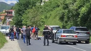 Чанта преби гърци на мотор в Смолян Снимки 18+