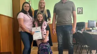 Доброто е живо у младите, всички говорят за това момиченце от Ихтиман