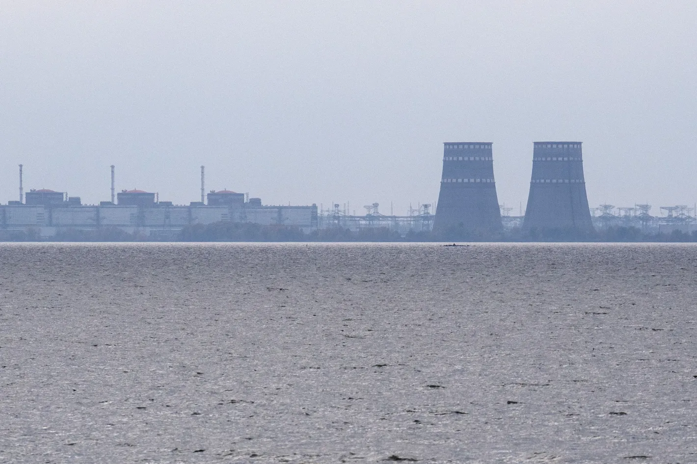 Украински дрон удари Запорожката атомна електроцентрала