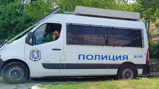 Екшън в Плевенско: Масово сбиване бе последвано от гонка - катастрофираха и продължиха да се бият
