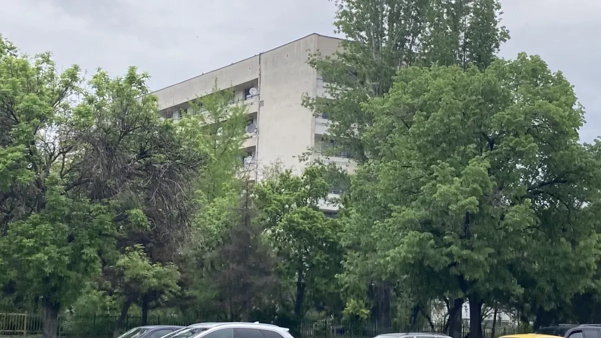 198 телевизора, интернет и нови стаи: Луксозен ремонт за възрастните хора