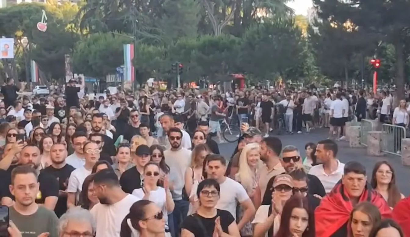 Батални сцени в Албания заради мегапроект, свързван със семейството на Тръмп Кадри