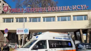 Батман и още супергерои кацнаха в ИСУЛ и разплакаха децата от щастие