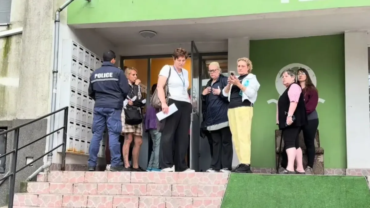 Гневът избухна! Съседите на лекаря-кучкар в Бургас се разбунтуваха, дойде полиция