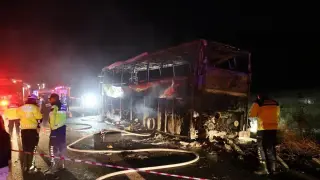 Трагедията в Турция: Мъж спаси съпругата си, но изгоря с бебето им в автобуса-ковчег