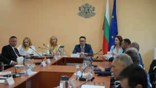 Вицепремиерът и икономически министър Пулев: От тези 73-ма експерти зависи България решително да намали административната тежест за гражданите и бизнеса, ще работим бързо