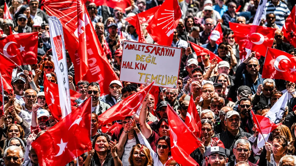 Турската полиция задържа кмет от опозицията в ново разследване за корупция