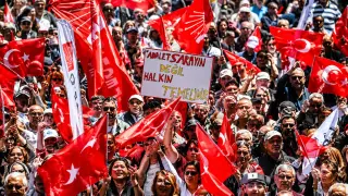 Турската полиция задържа кмет от опозицията в ново разследване за корупция
