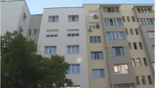 След санирането: Жители се оплакват от течове, щети и блокирани тераси
