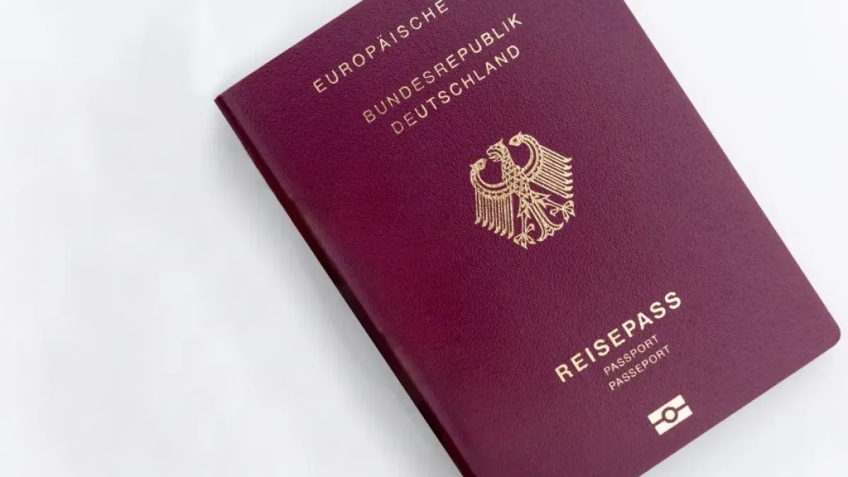 Германия даде гражданство на рекордните 332 500 души за година