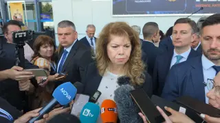 Румънската преса: Йотова ни се скара заради третия мост над Дунав