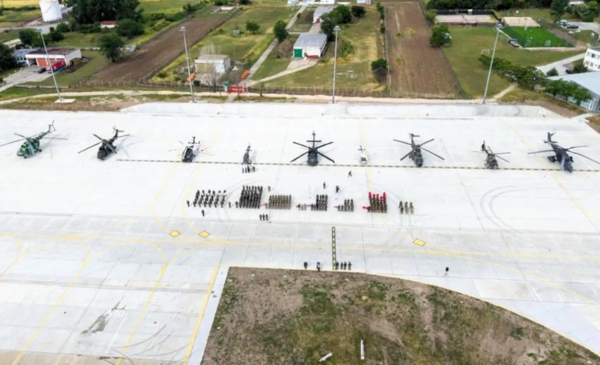 Истинско зрелище в небето над България: F-16 Block 70, Gripen и десетки хеликоптери започват опасни мисии