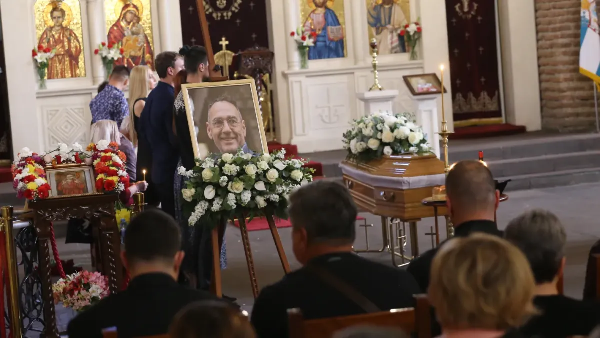 Президент, депутати и колеги изпратиха Любен Дилов-син