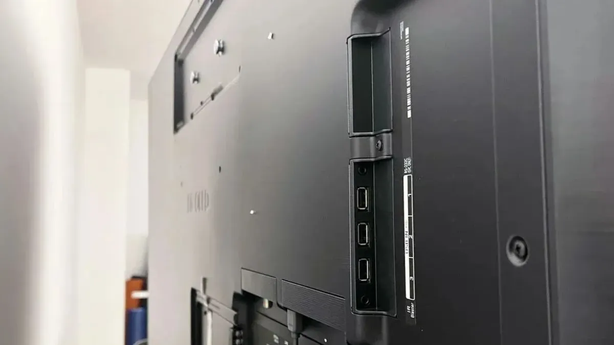 Какво можете и какво не можете да свържете към USB порта на телевизора