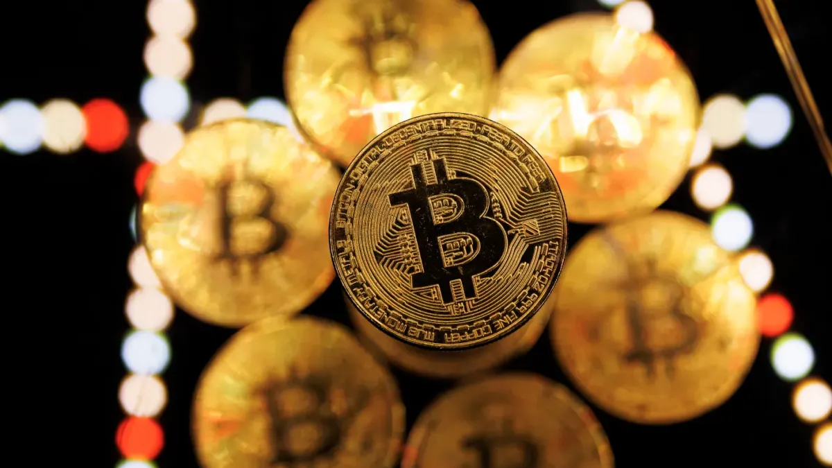 Биткойнът се срина под 60 000 долара