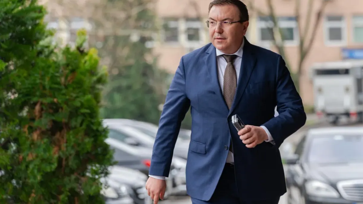 „Не е страшно да те предадат“: Проф. Костадин Ангелов с изповед на прага на 50-те