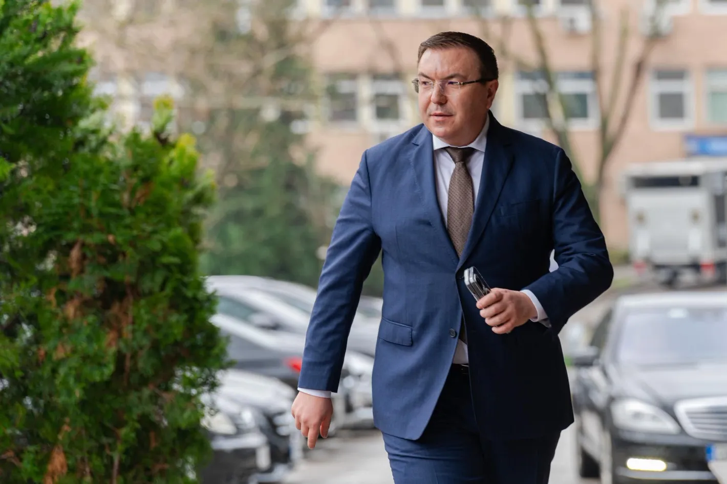 „Не е страшно да те предадат“: Проф. Костадин Ангелов с изповед на прага на 50-те