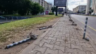 Пияна жена превърна своето BMW в куршум в центъра на София, по чудо няма жертви Снимки