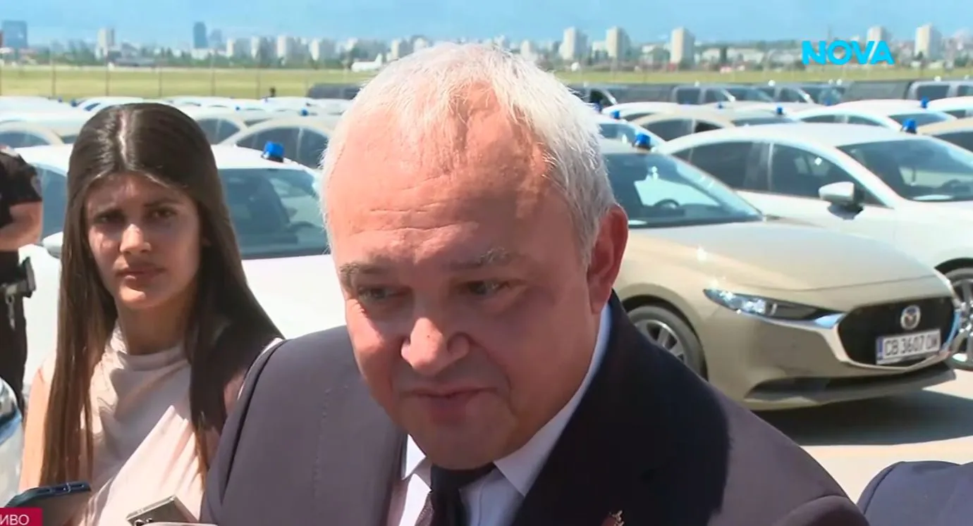 Демерджиев обяви с кого заменя Георги Кандев Обновена