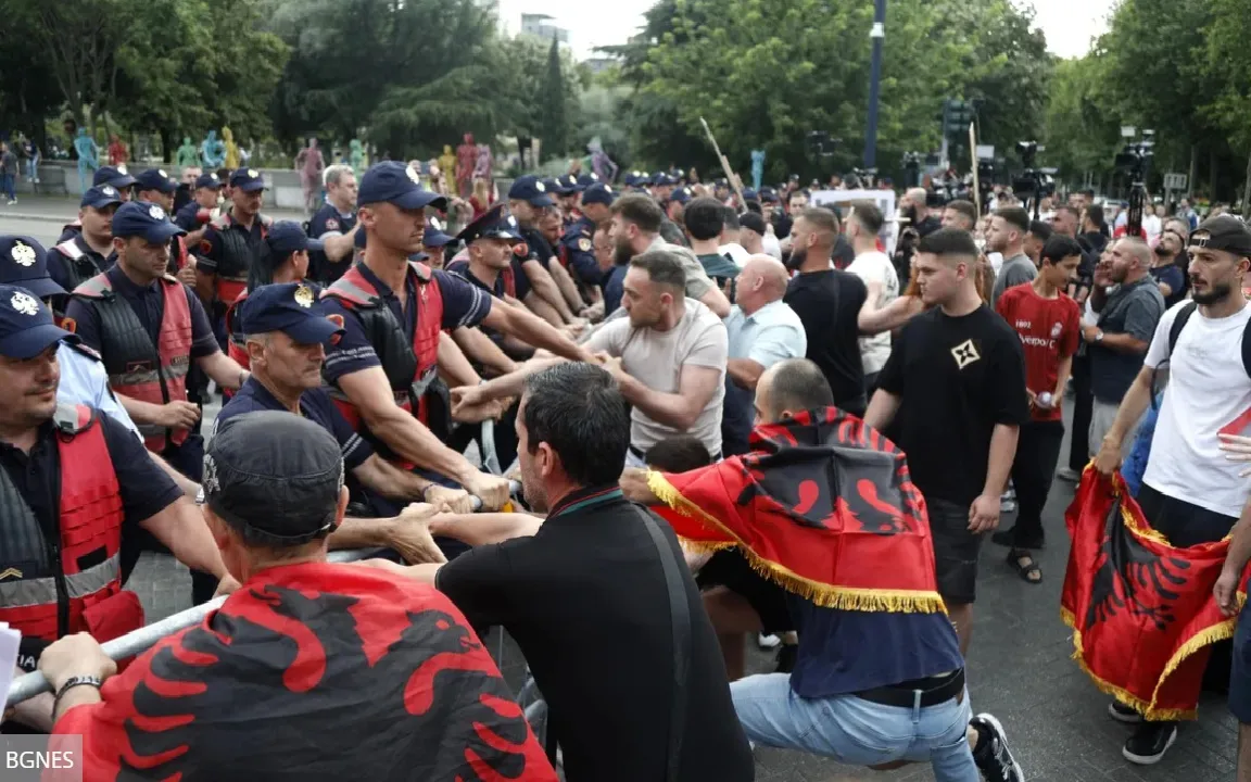 Инвecтиция нa зeтя нa Tpъмп зacтpaшава влизaнeтo нa Aлбaния в EC