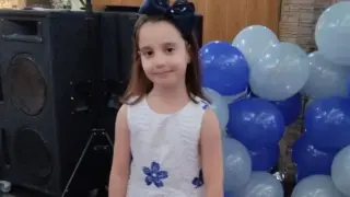 9-годишната Сиана се бори с рядък мозъчен тумор, семейството търси помощ за лечение