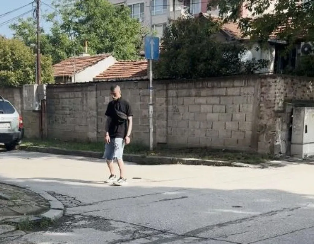 "Фентанилово зомби" се клатушка насред улица в Пловдив